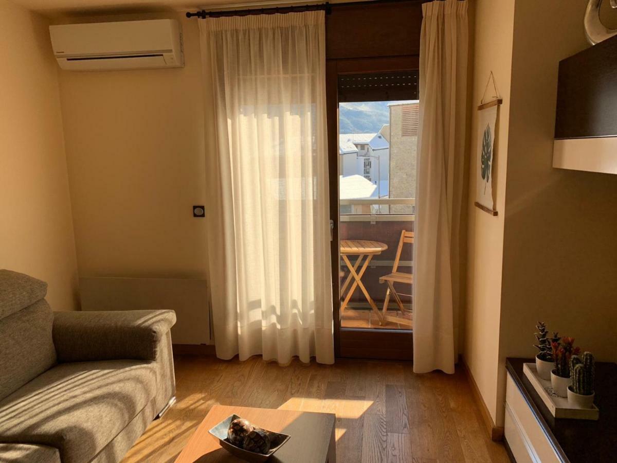 Apartament Neret I Appartement Sort Buitenkant foto